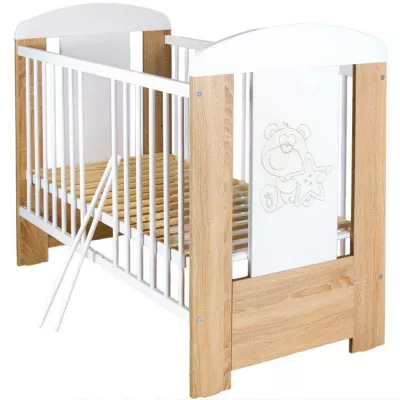 Detská postieľka New Baby Medvedík s hviezdičkou so sťahovacou bočnicou dub 