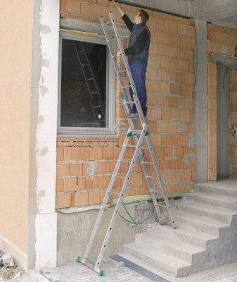 Rebrik AL uni 3x11 na schody