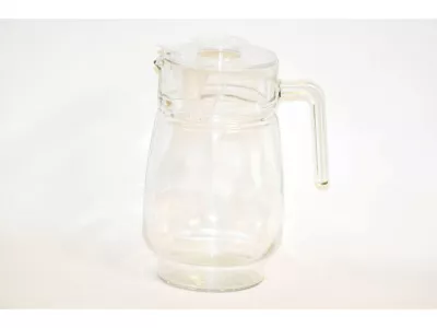 Krčah sklo s plast. viečkom 1,5